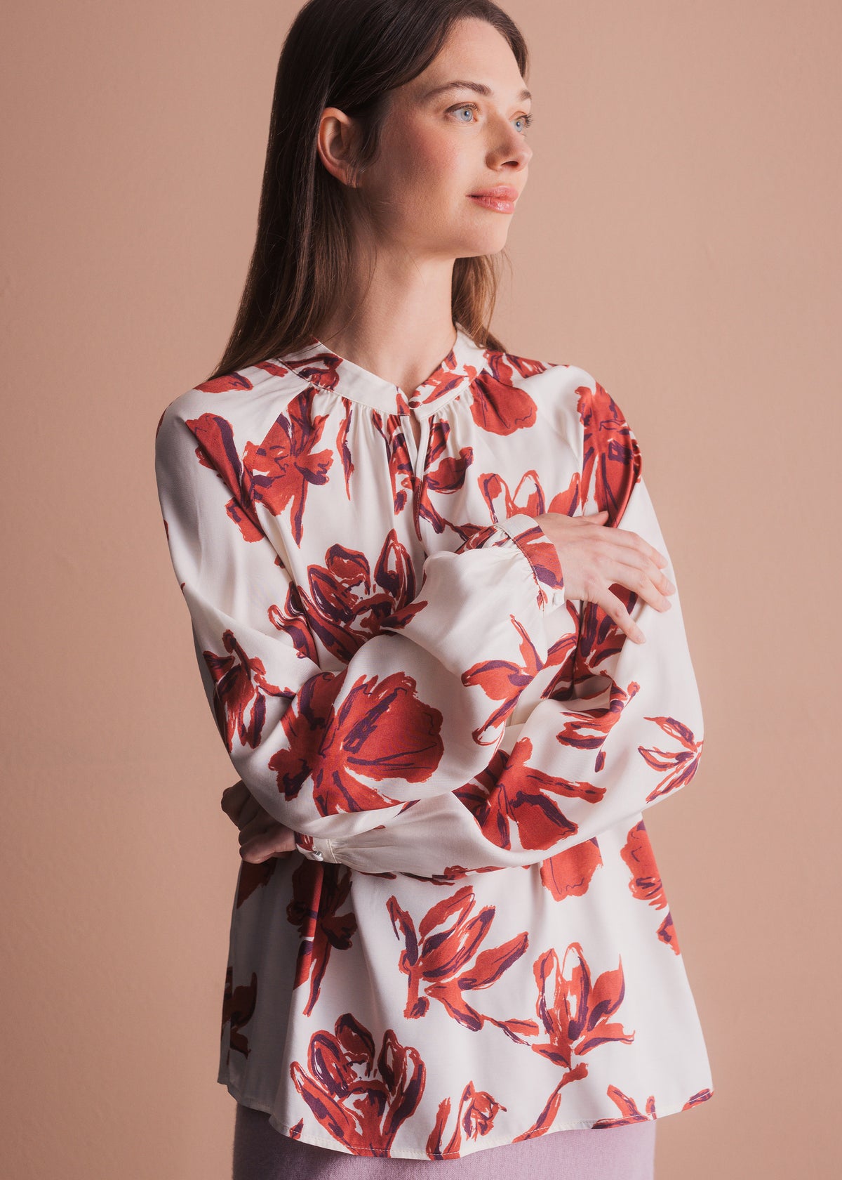 Bluse mit Blumenprint in Ecru