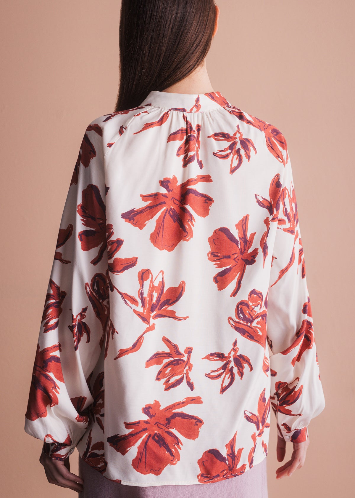 Bluse mit Blumenprint in Ecru