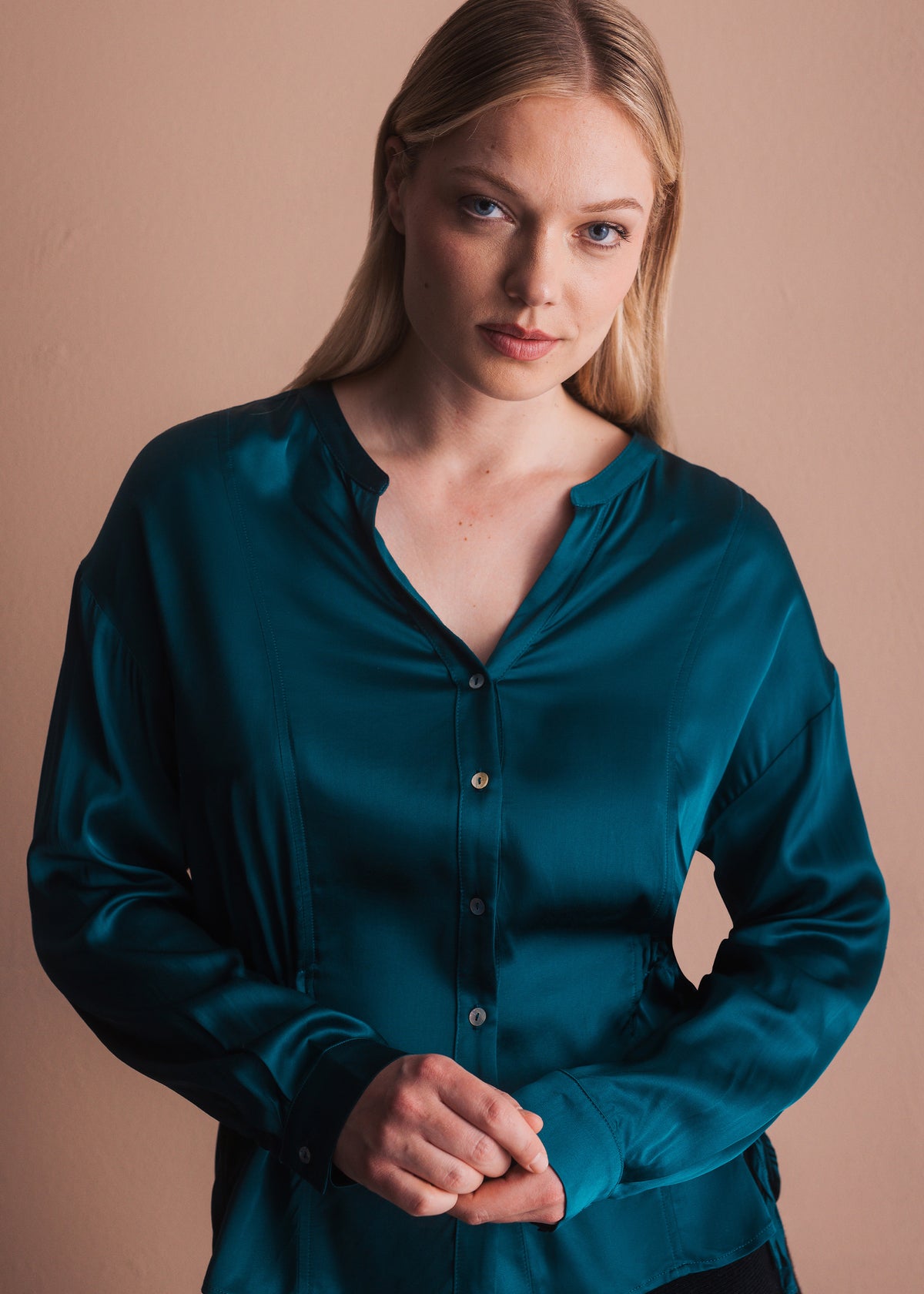 Bluse mit Bindedetail