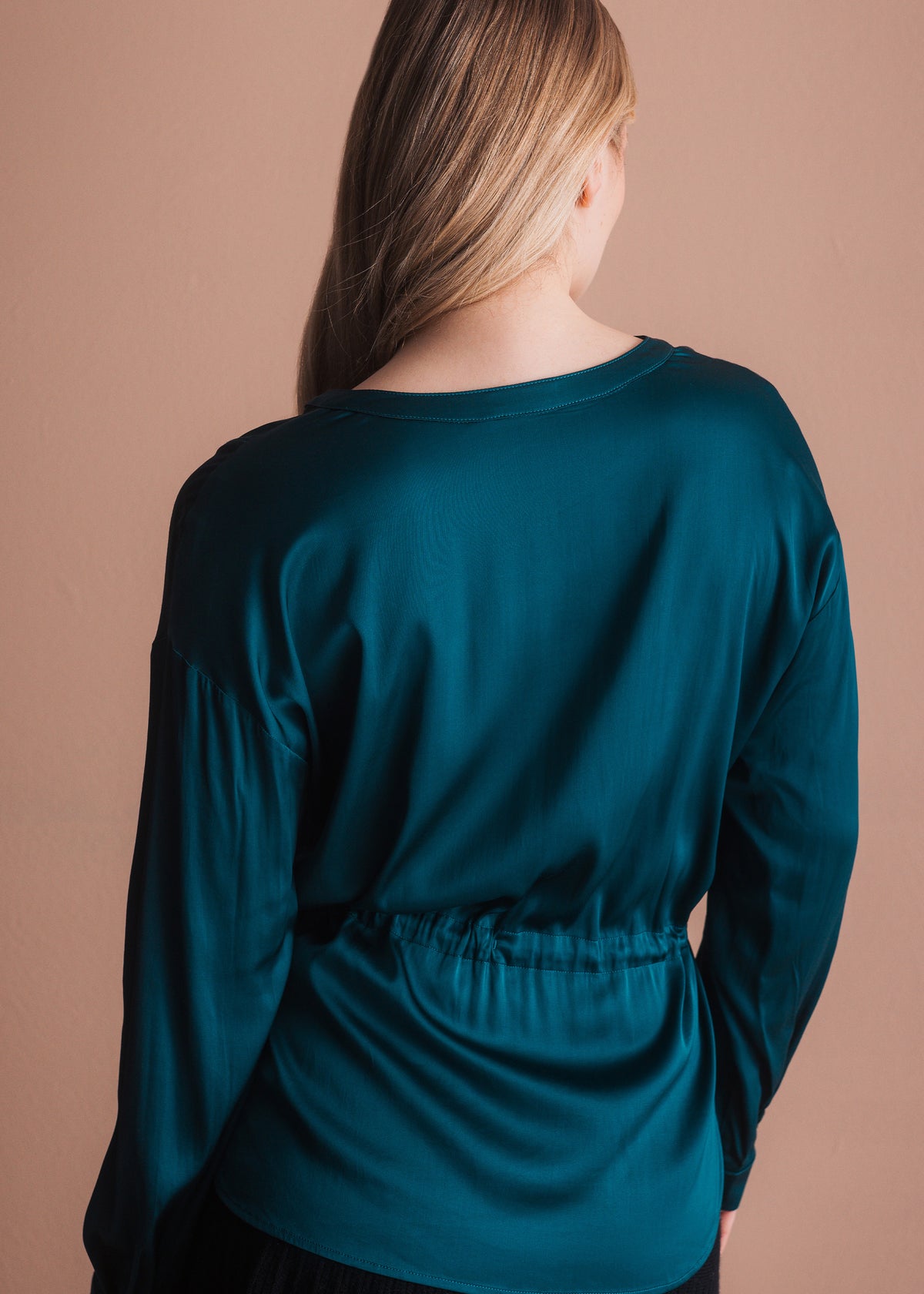 Bluse mit Bindedetail
