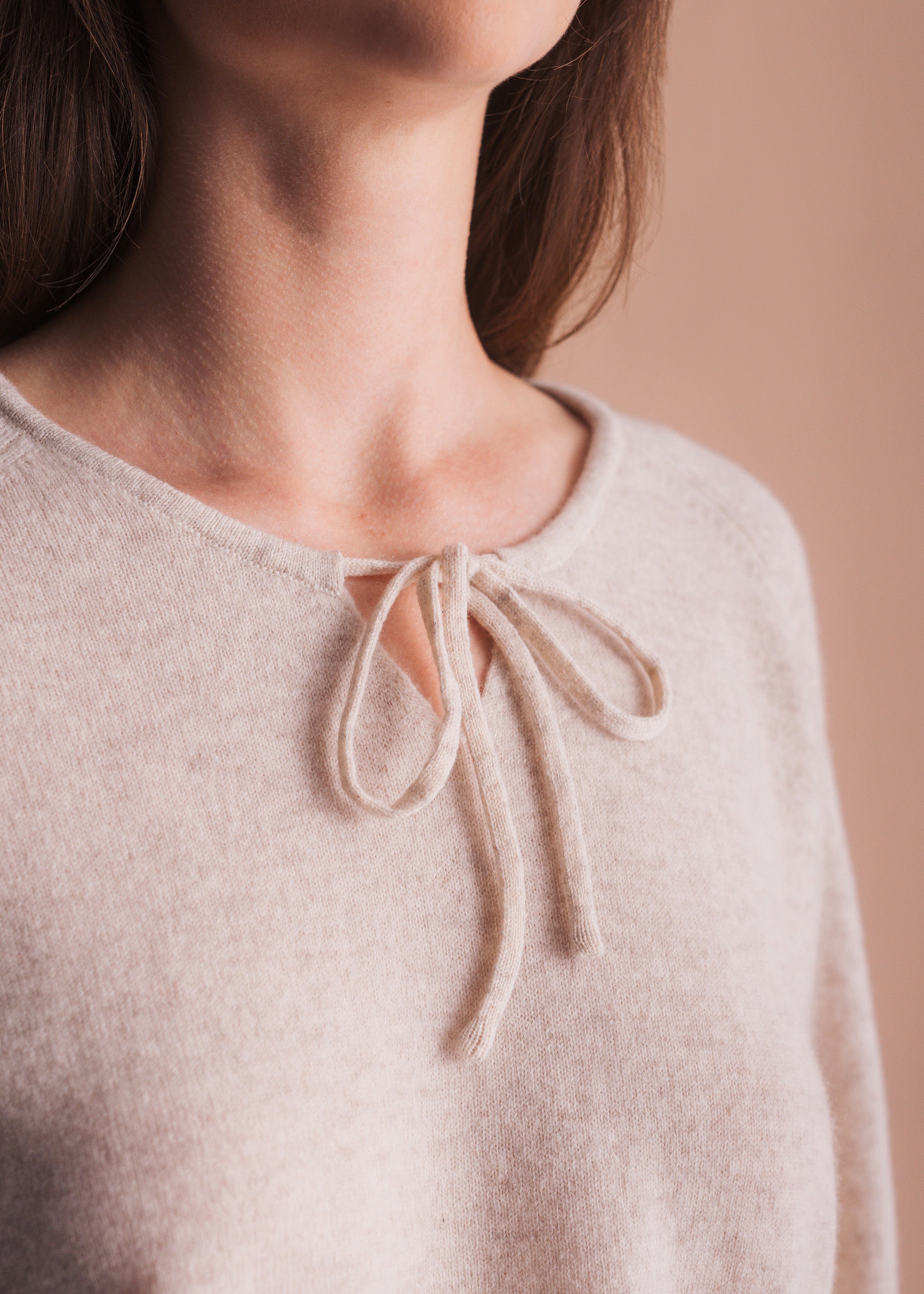 Pullover mit Bindeband am Rundhalsausschnitt