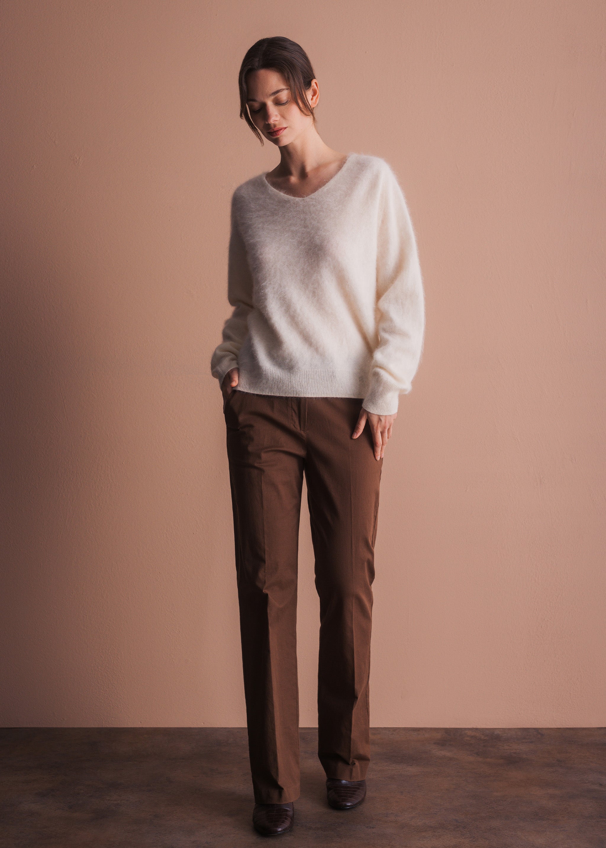 Pullover mit V-Ausschnitt aus gebrushtem Garn