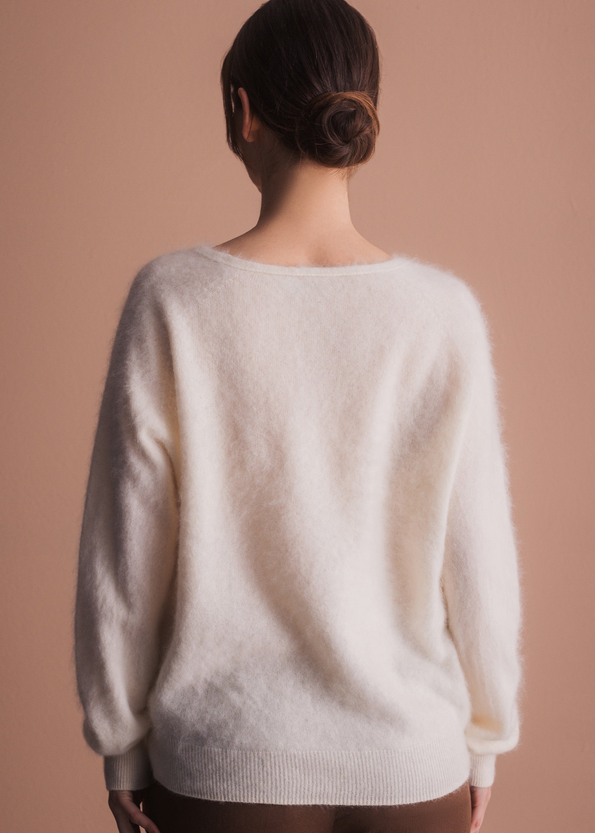 Pullover mit V-Ausschnitt aus gebrushtem Garn