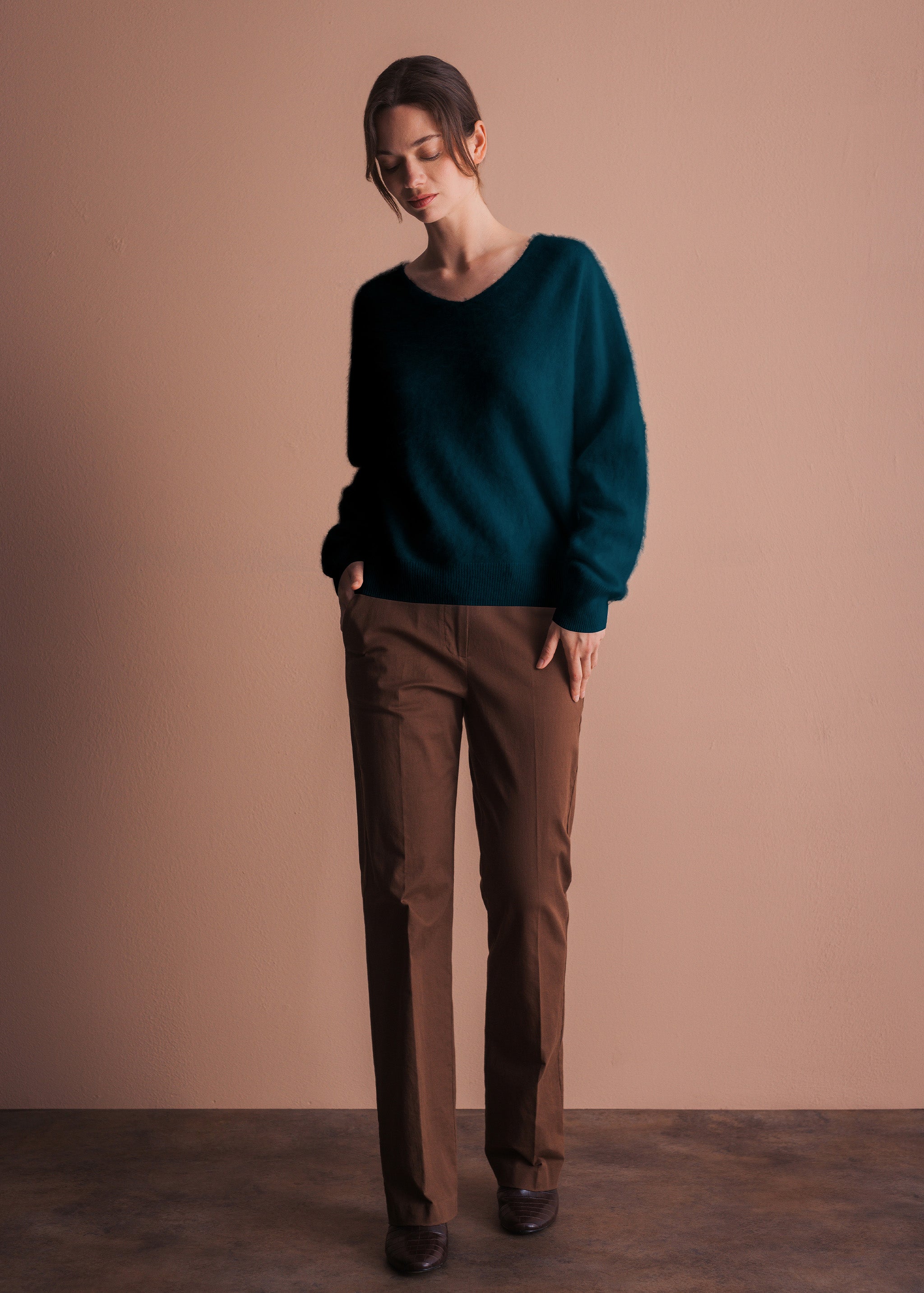 Pullover mit V-Ausschnitt aus gebrushtem Garn