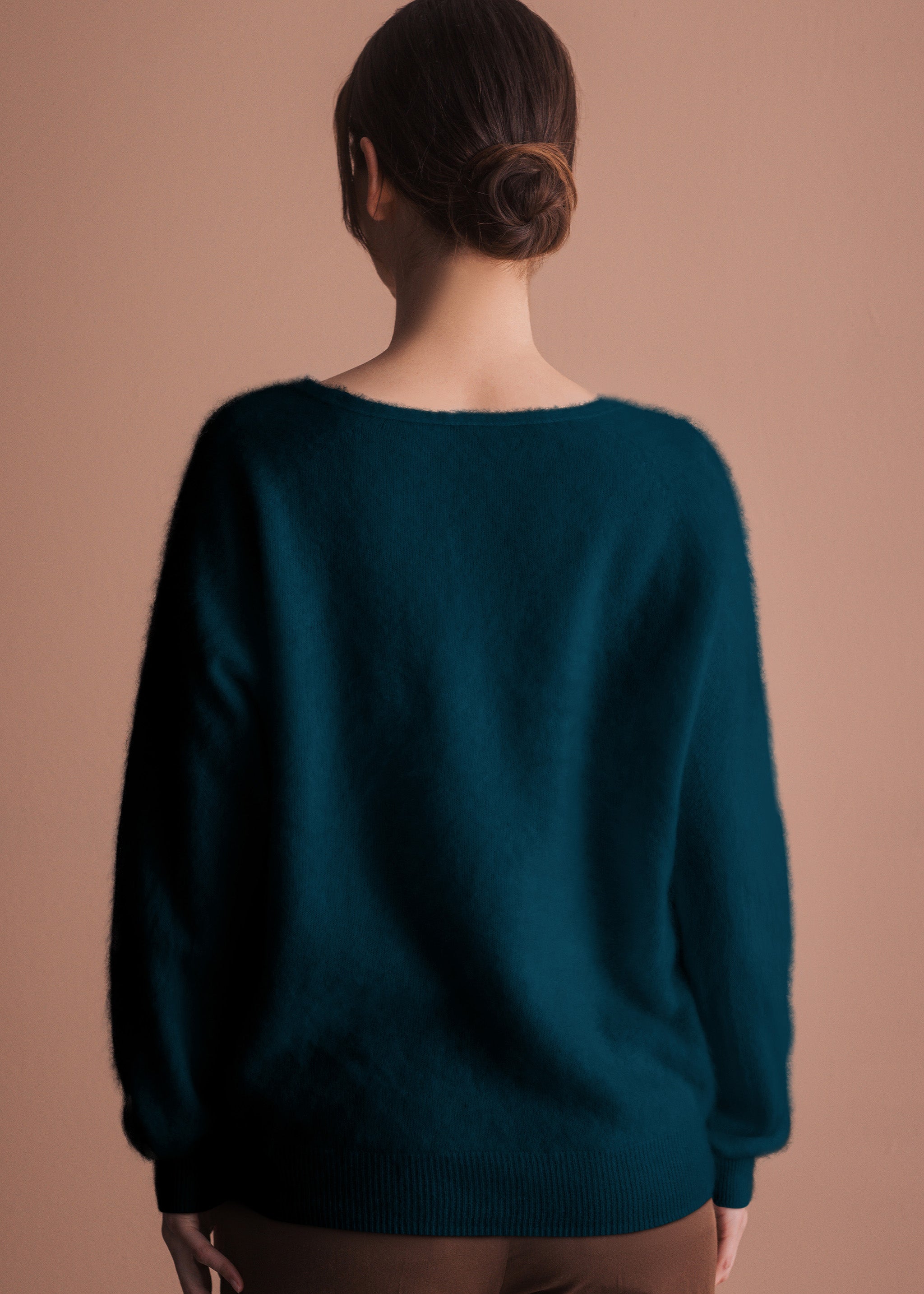 Pullover mit V-Ausschnitt aus gebrushtem Garn