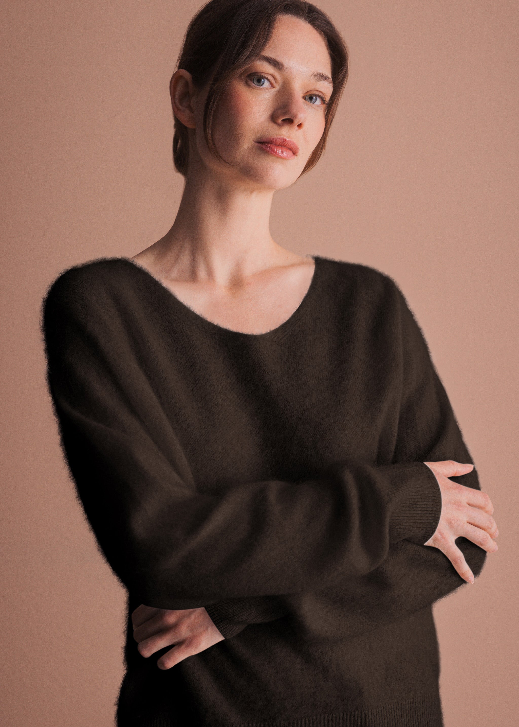 Pullover mit V-Ausschnitt aus gebrushtem Garn