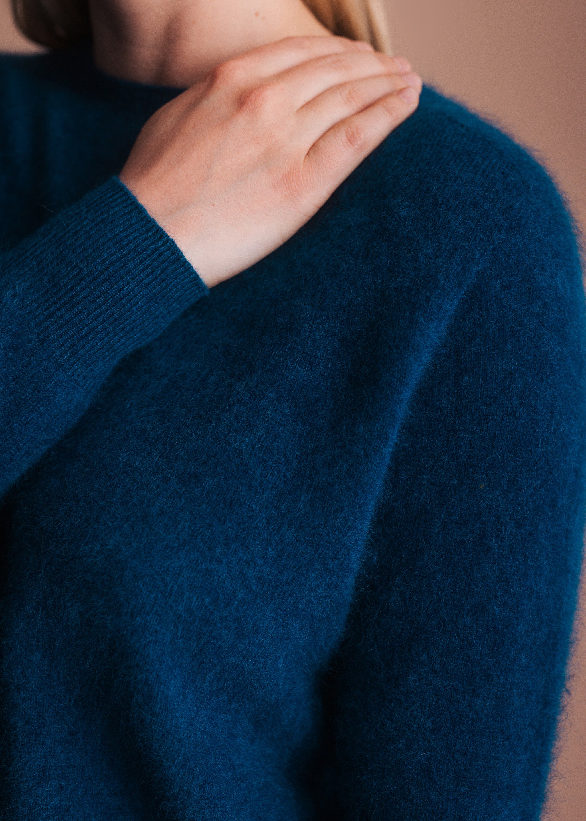 Pullover mit Rundhalsausschnitt aus gebrushtem Garn