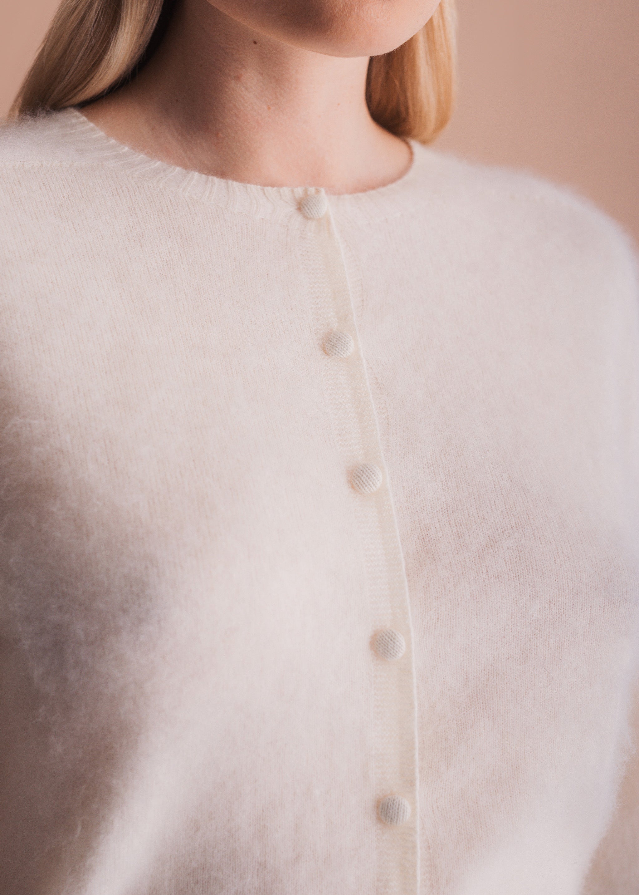 Cardigan mit Knopfleiste aus gebrushtem Garn