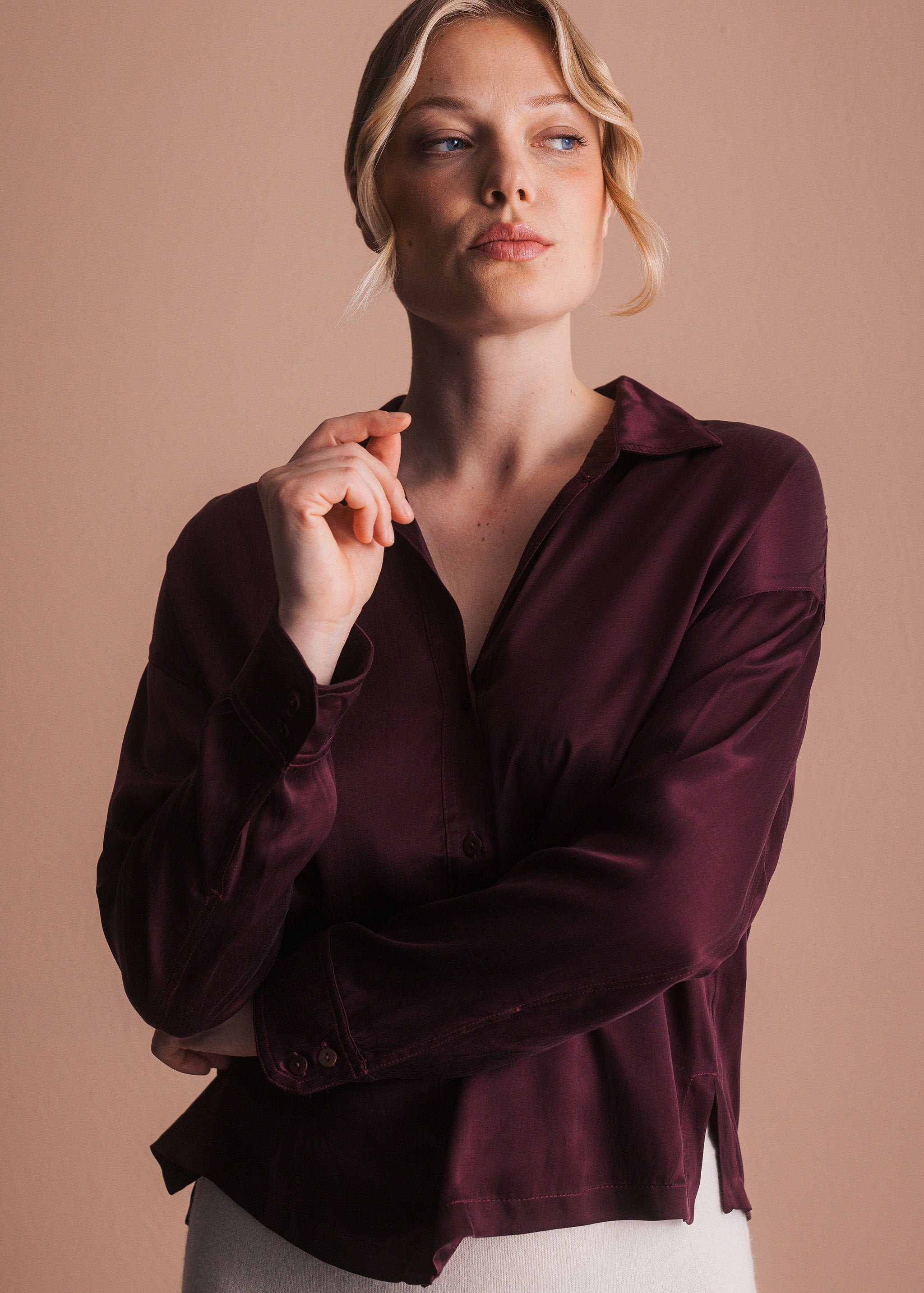 Bluse mit Kragen und Knopfleiste