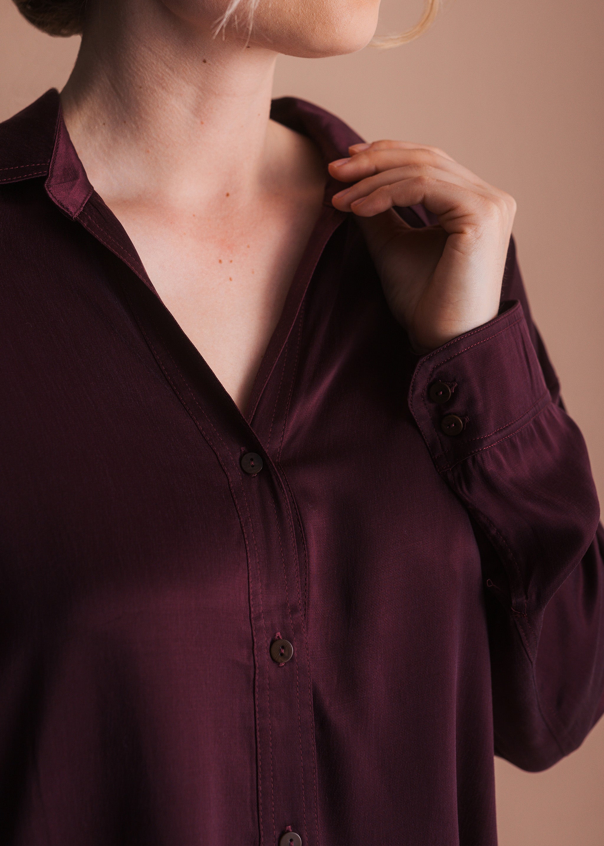 Bluse mit Kragen und Knopfleiste