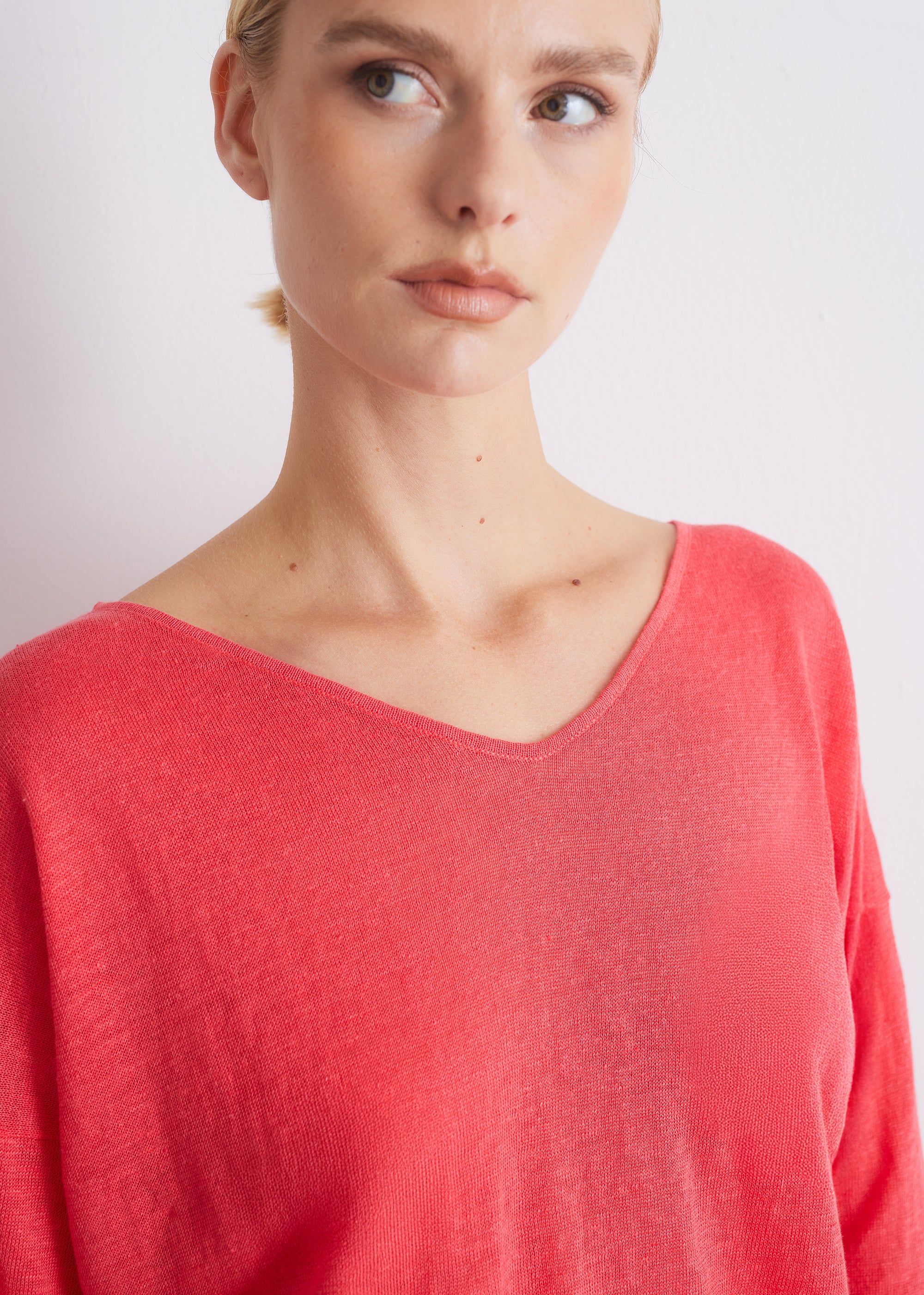 Leinenpullover mit V-Ausschnitt