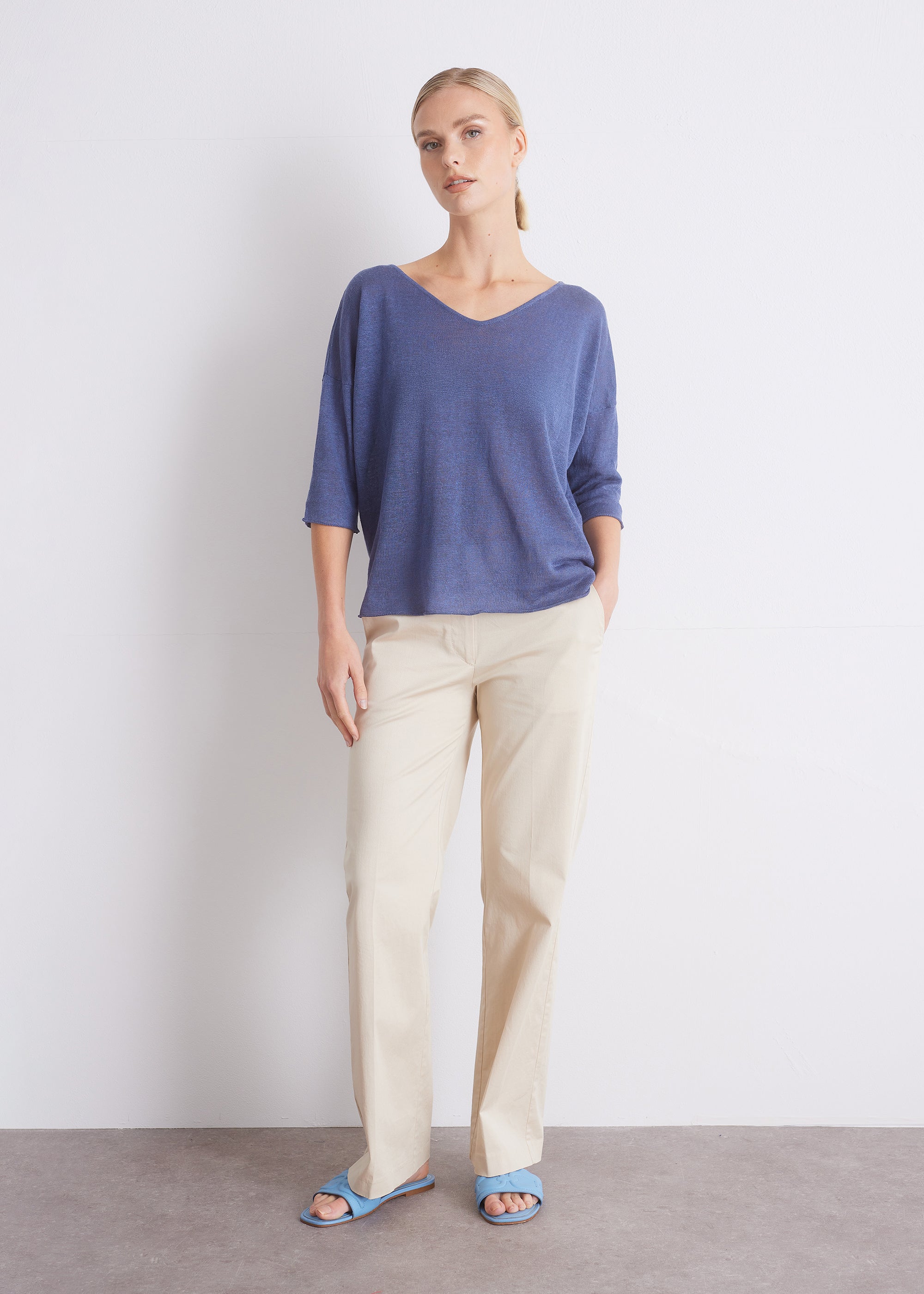 Leinenpullover mit V-Ausschnitt