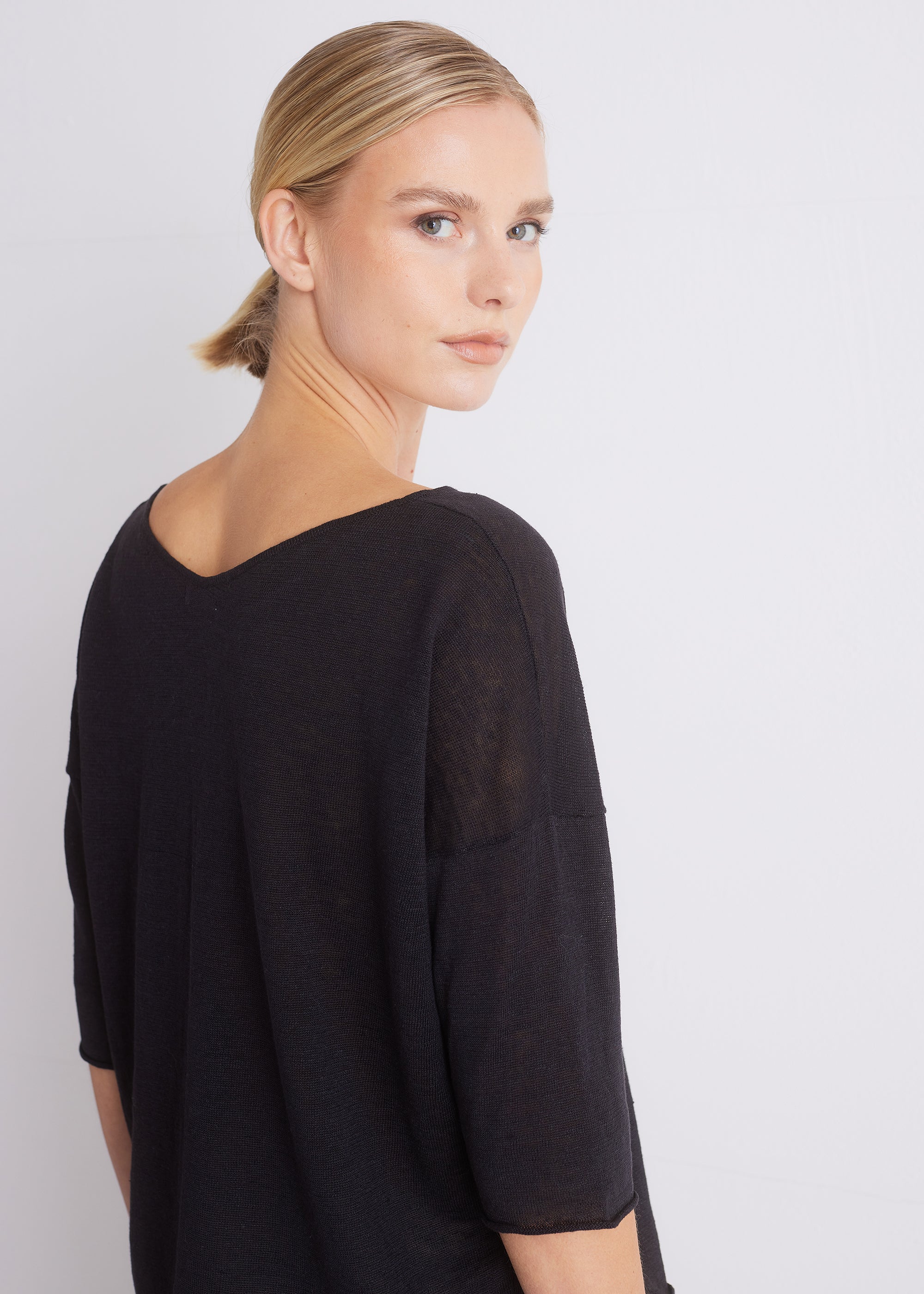 Leinenpullover mit V-Ausschnitt