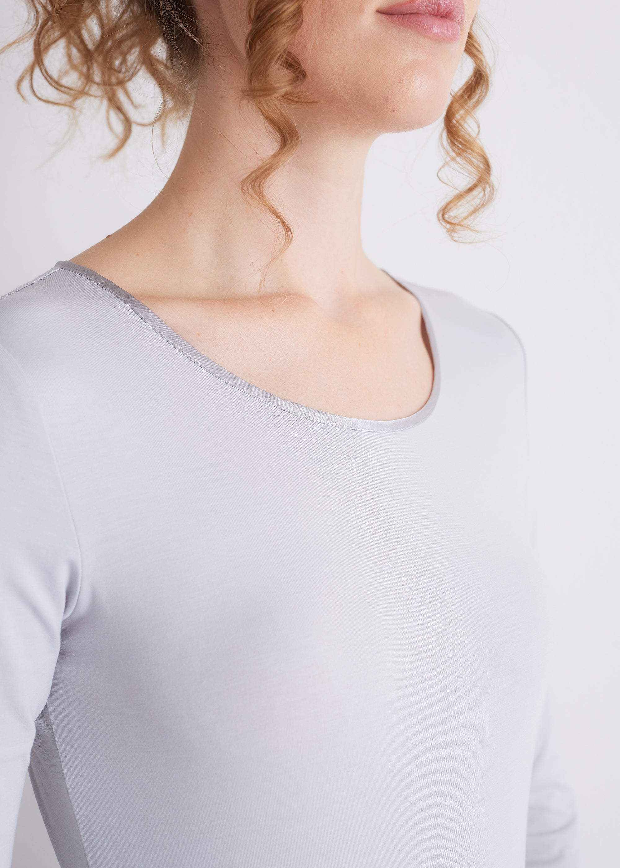 Langarmshirt mit Seidenpaspel