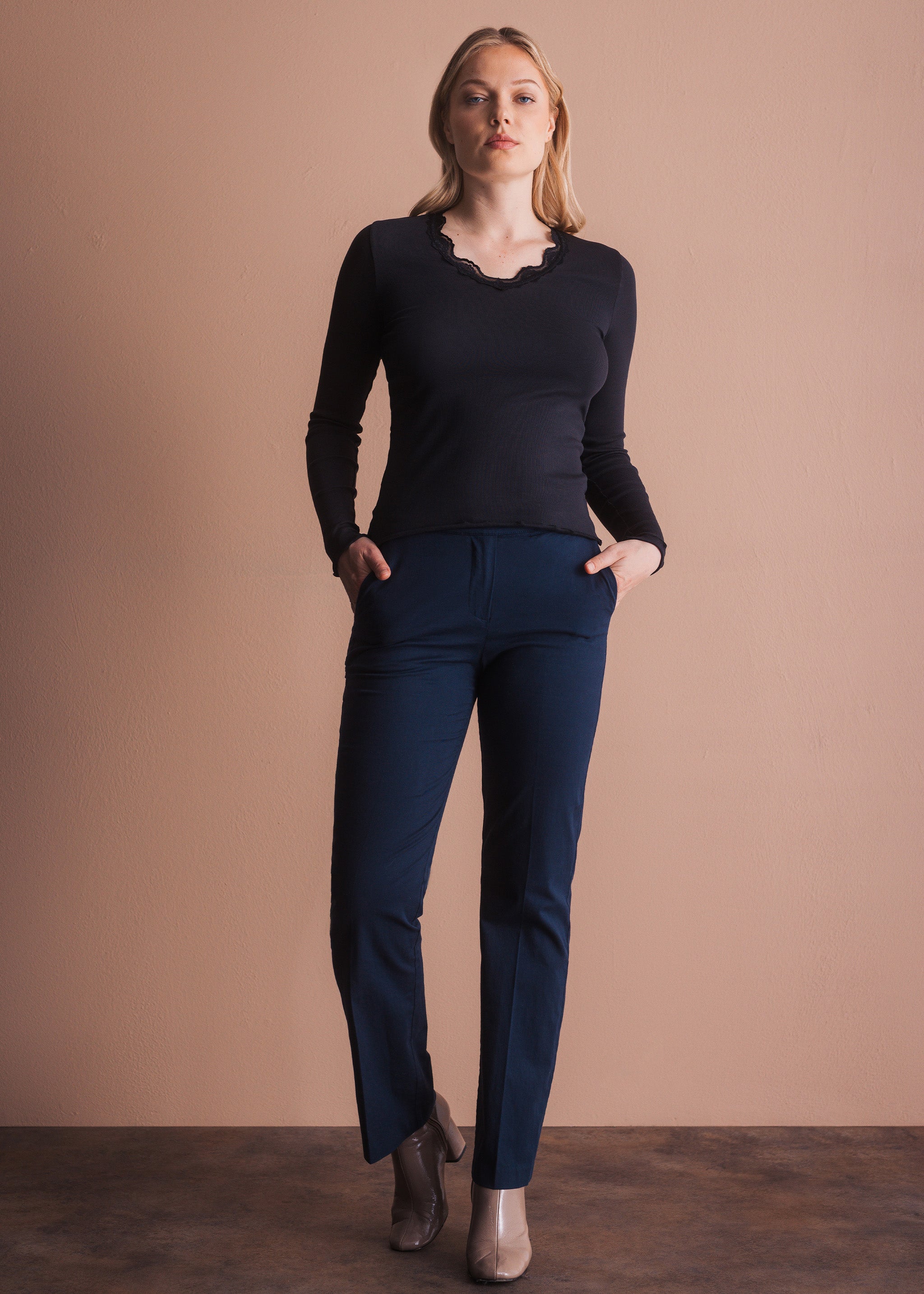 Langarmshirt mit Spitzenbesatz
