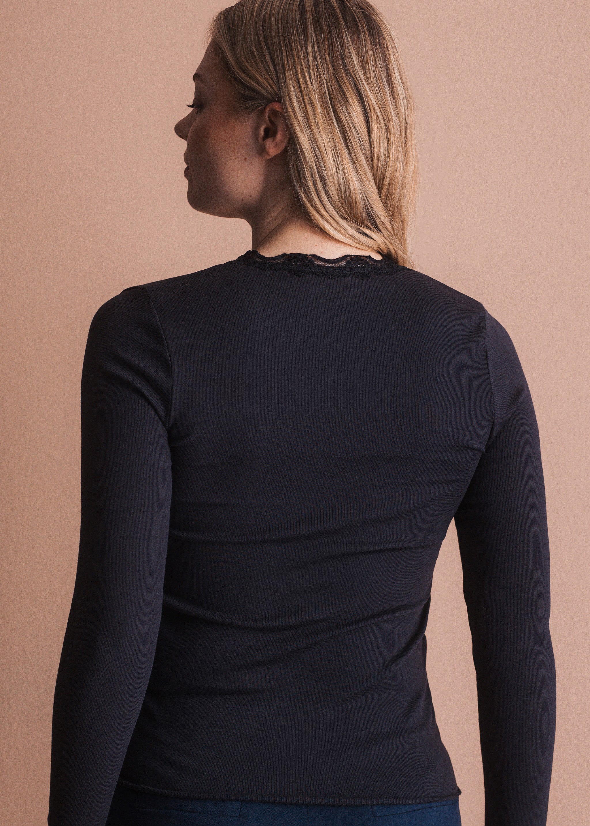 Langarmshirt mit Spitzenbesatz