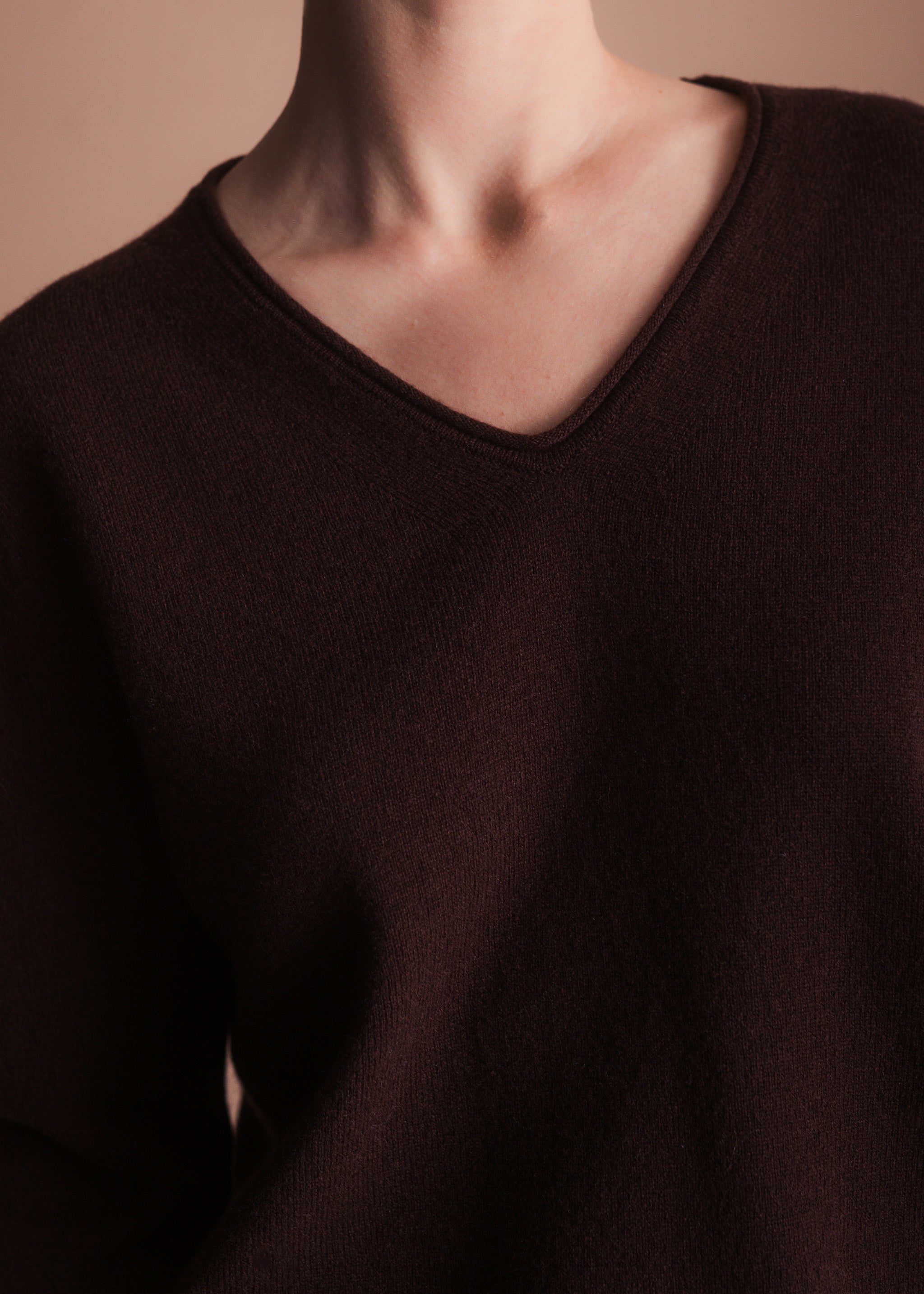 Pullover mit V-Ausschnitt aus Merinowolle